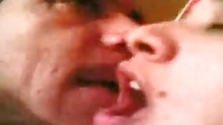 Plum white hoochie ստանում է իր էշի ծակ ու փիսիկ fucked երկու BBC